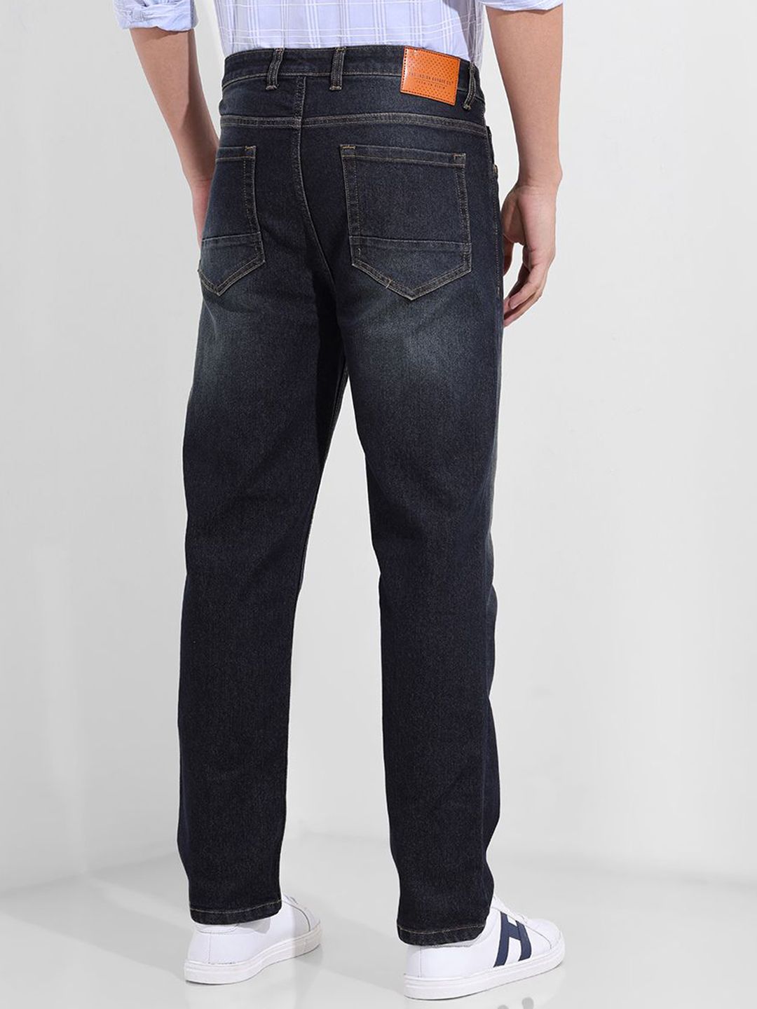 The Indian Garage Co Men Slim Fit Mid-Rise Heavy Fade Jeans