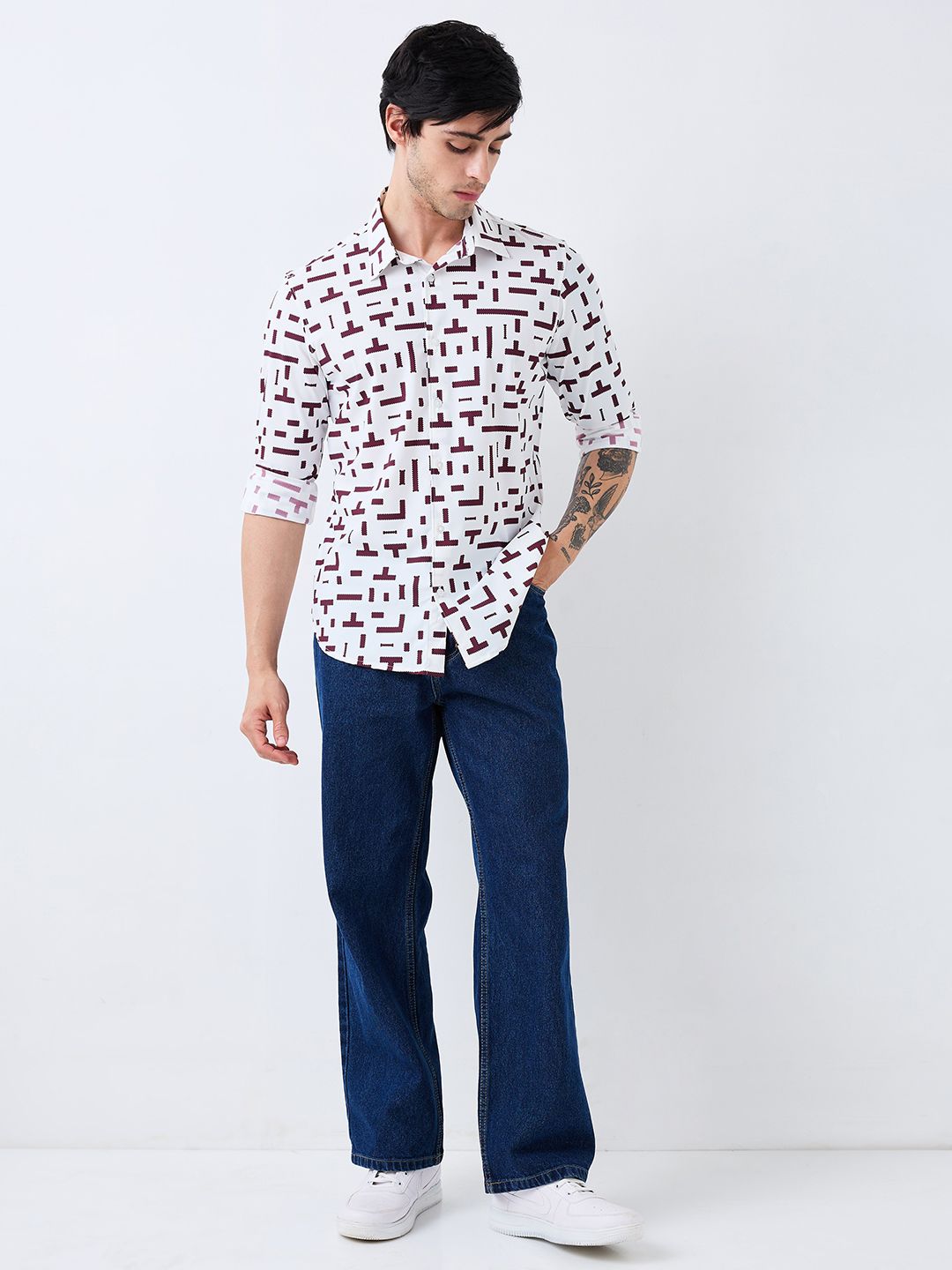 SPYKAR Men Spread Collar Geometric Printed Casual Shirt