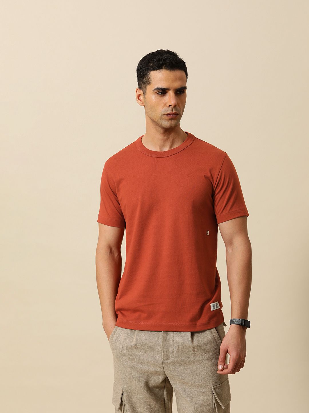 T-shirt Fit Leher Bowerbird Round Neck Bowerbird dengan buku nota