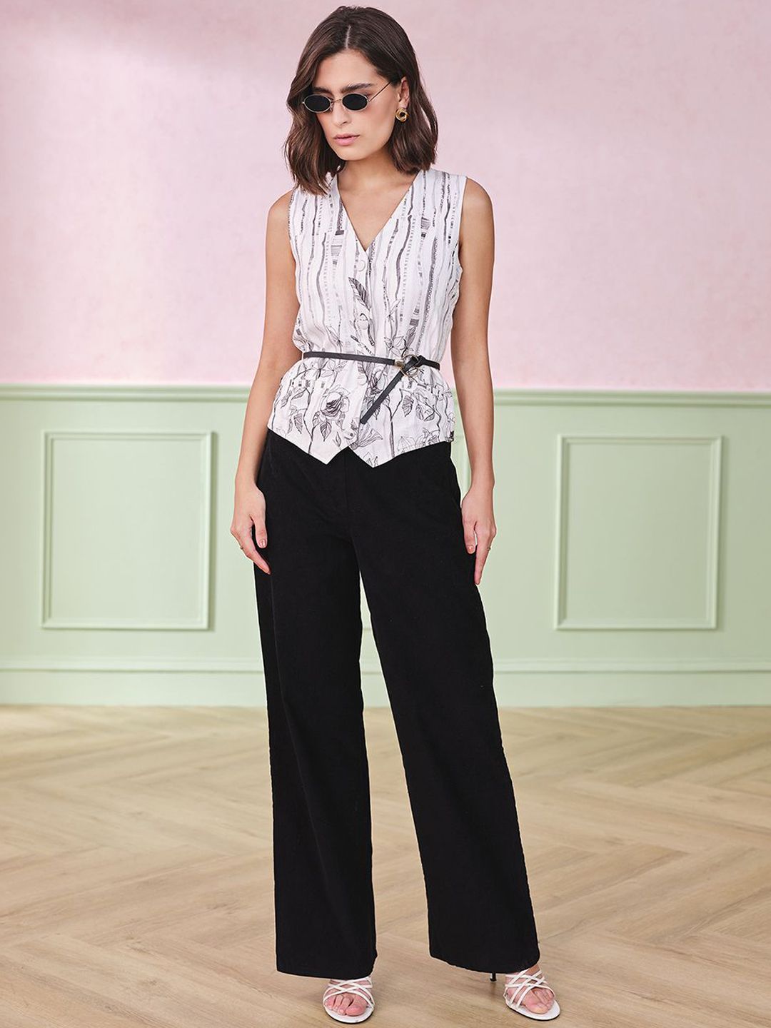AND Women Mid Rise Straight Fit Trousers