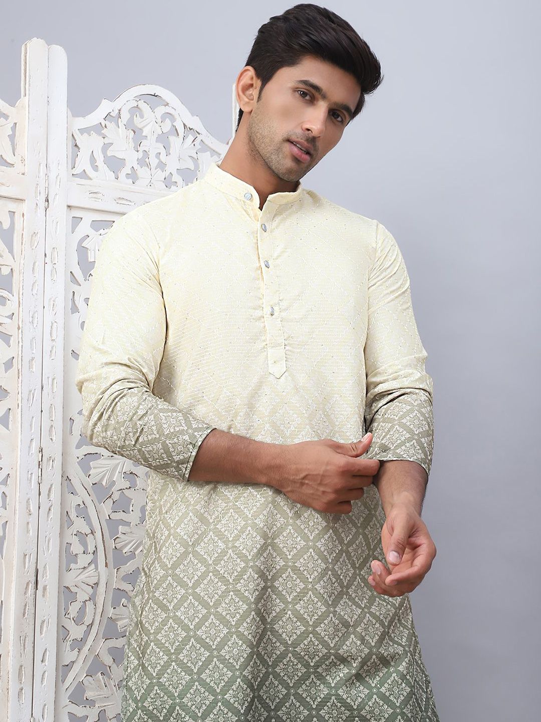 Jompers Ombre Printed Mandarin Collar Sequinned Straight Kurta With Pyjamas