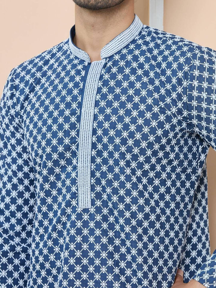 See Designs Men Ethnic Motifs Embroidered Regular Thread Work Kurta with Pyjamas