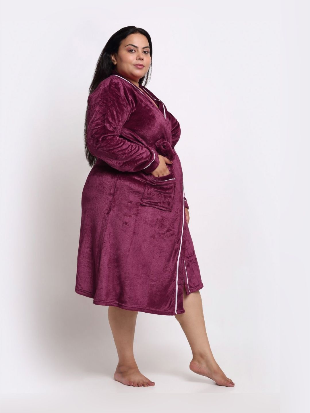 KLOTTHE Plus Size Maroon & White Woollen Bath Robe With Belt