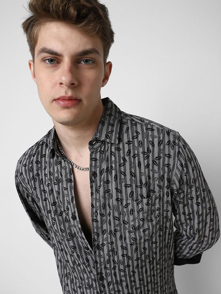 VASTRADO Men Classic Spread Collar Vertical Striped Cotton Slim Fit Casual Shirt