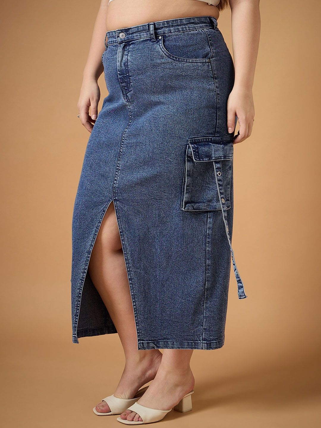 SASSAFRAS Curve Pencil Midi Skirt