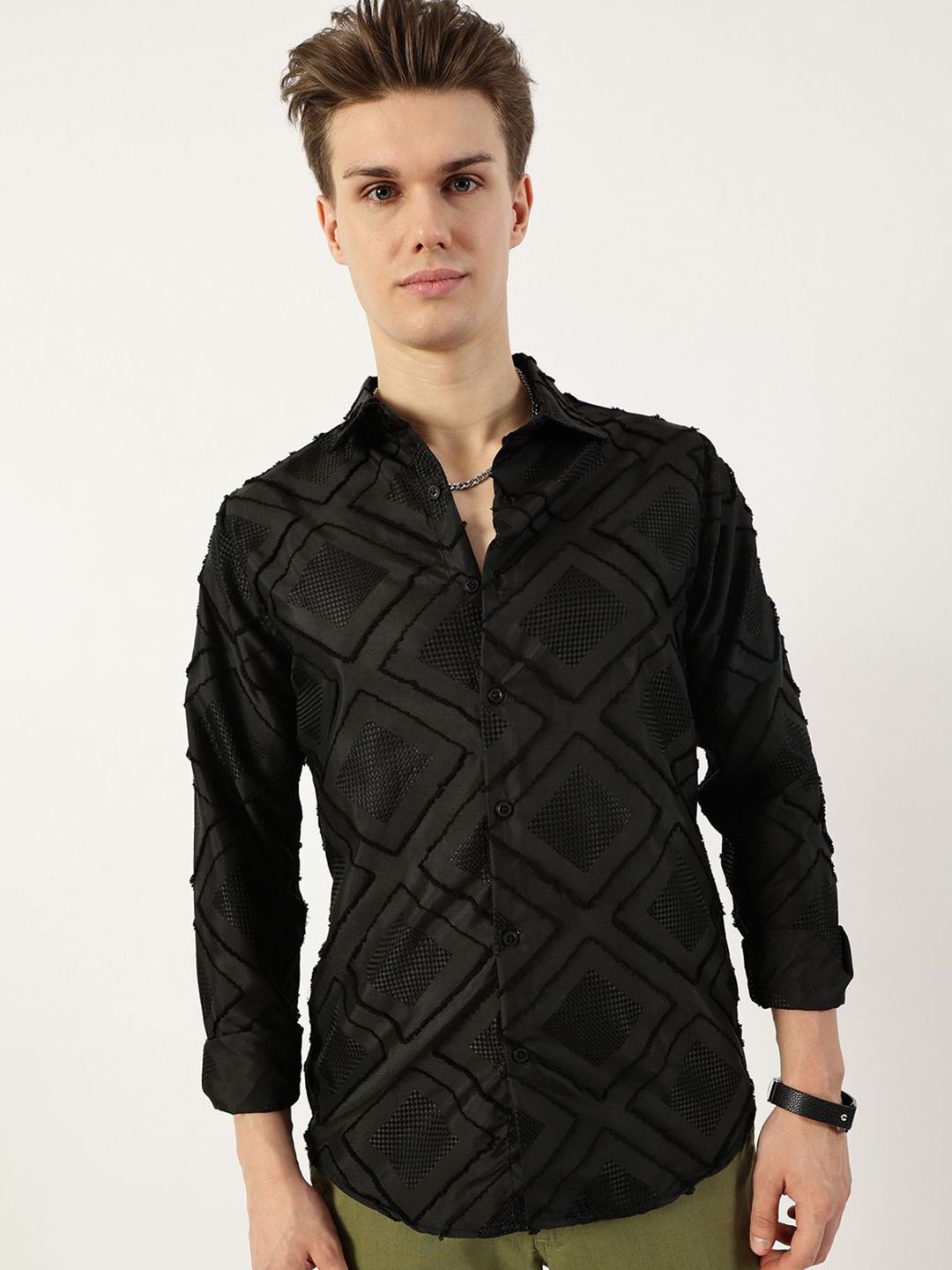 Thomas Scott Men Premium Spread Collar Textured Slim Fit Casual Shirt