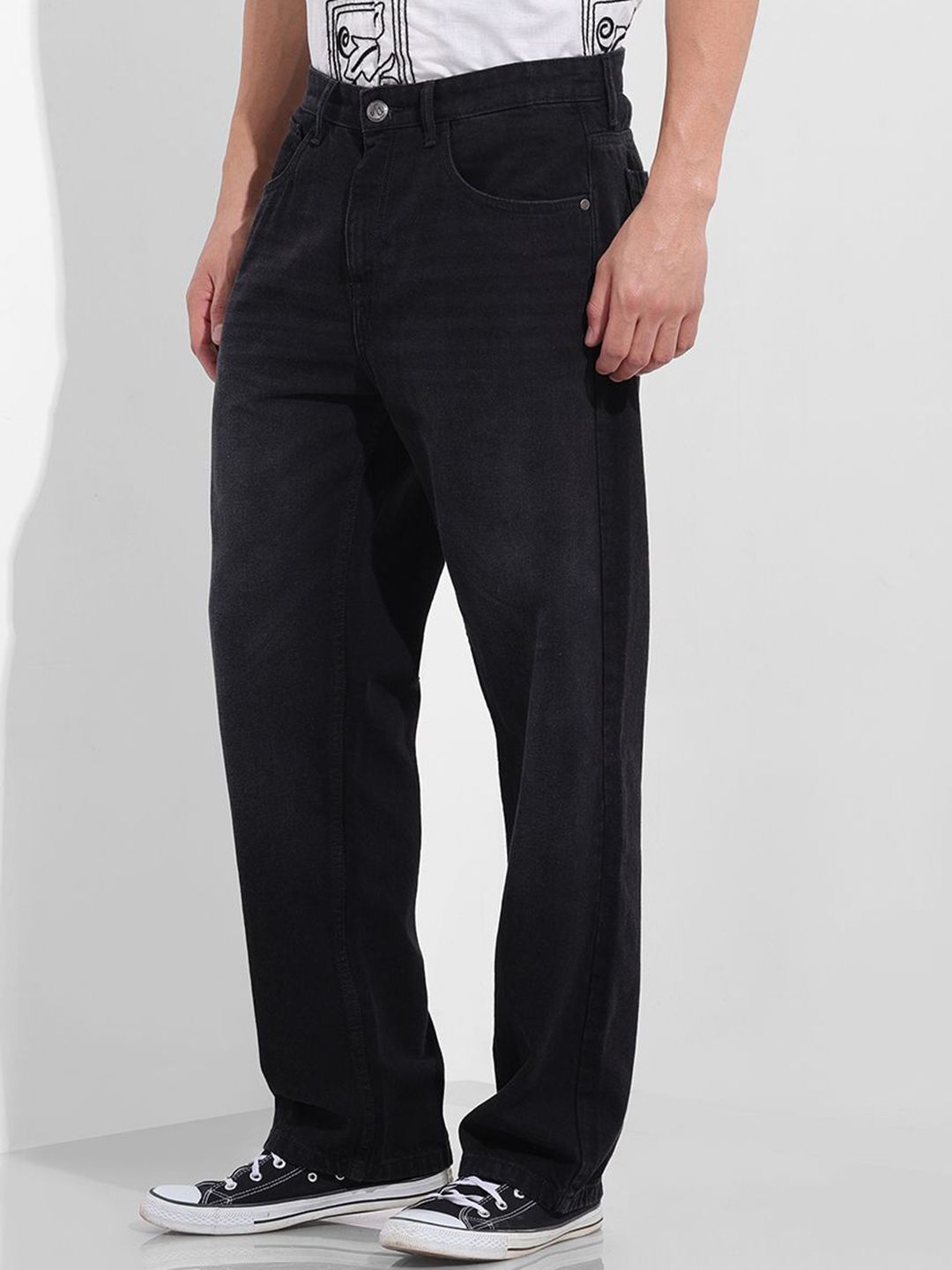 The Indian Garage Co. Men Cotton Relaxed Fit Mid-Rise Light Fade Stretchable Jeans