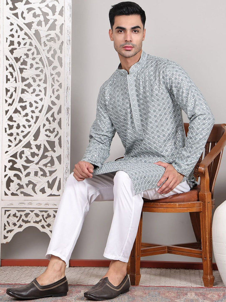 Jompers Men Geometric Embroidered Sequinned Kurta