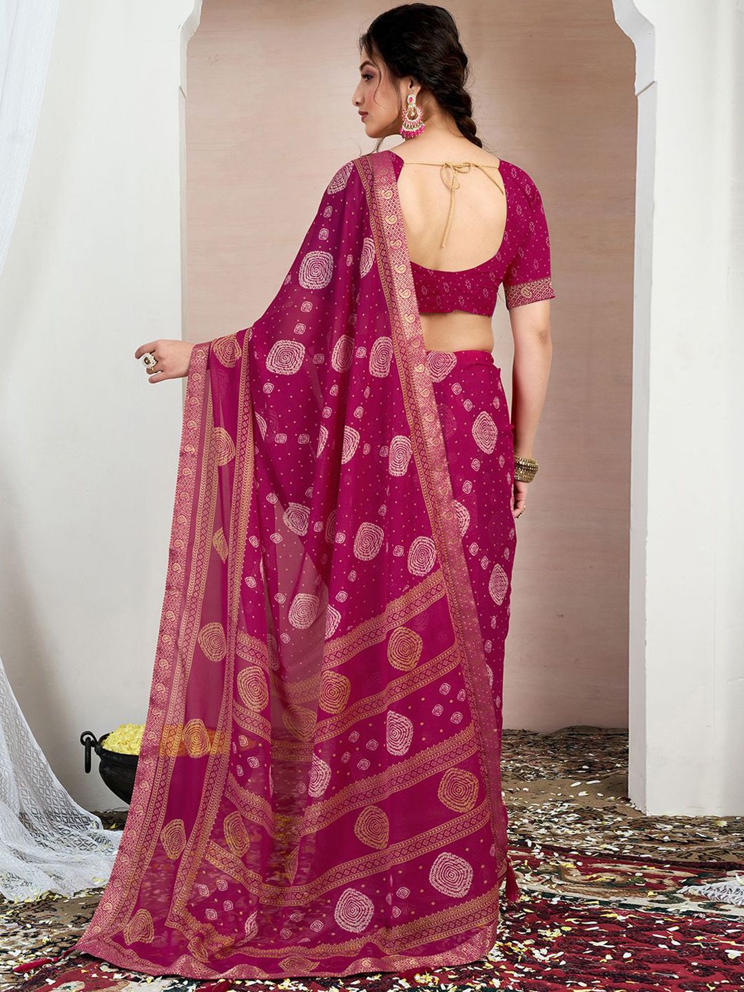 KALINI Abstract Printed Pure Chiffon Saree