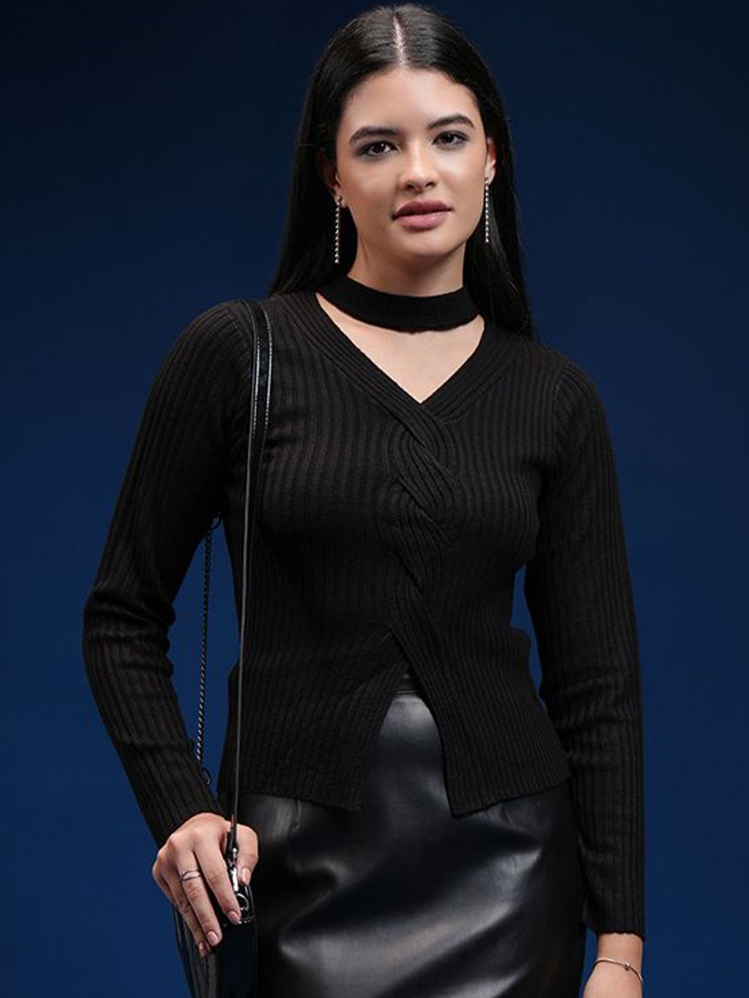 Tokyo Talkies Women V-Neck Pullover Sweaters