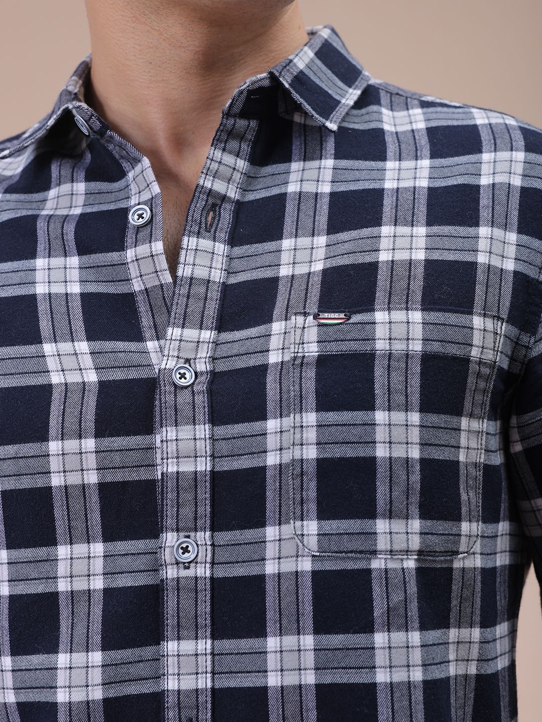The Indian Garage Co Men Spread Collar Checked Cotton Slim Fit Casual Shirt