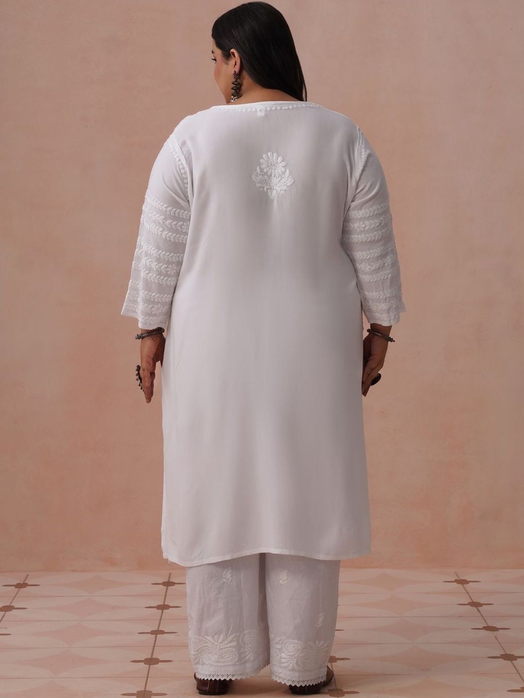Rumah Motif Etnik Chikankari Viscose Rayon Kurta Panjang Betis Lurus