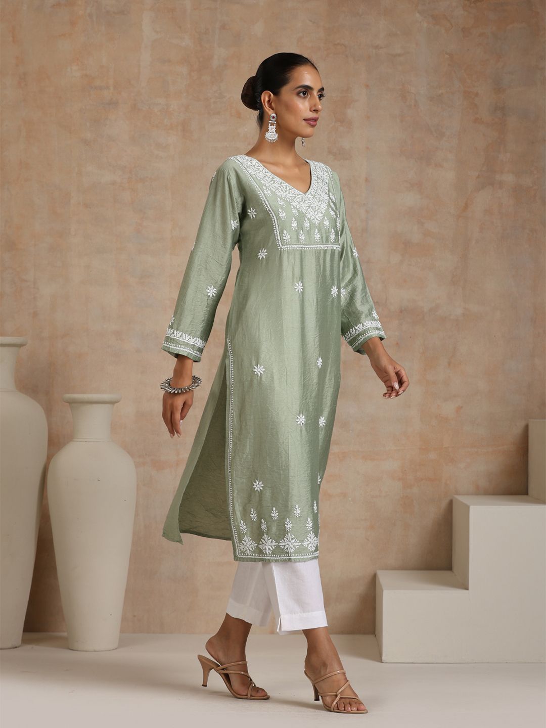 House of Chikankari Women Green Chanderi Chikankari Embroidered Kurta