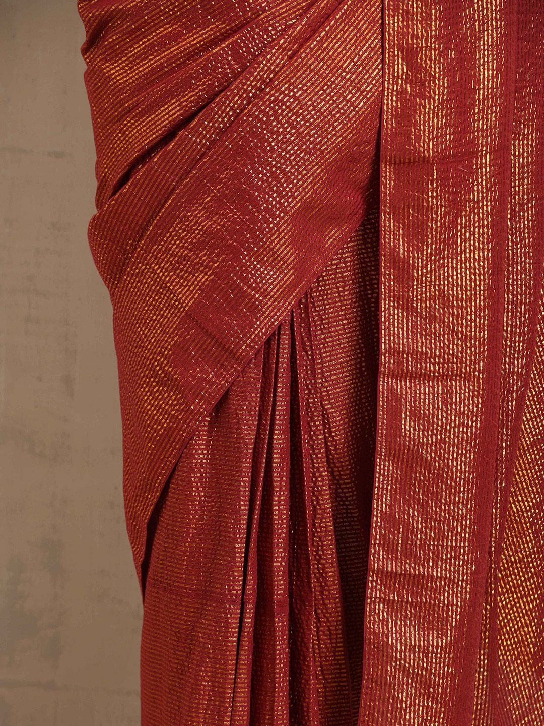 trueBrowns Maroon Gold Lurex Ready To Wear Saree