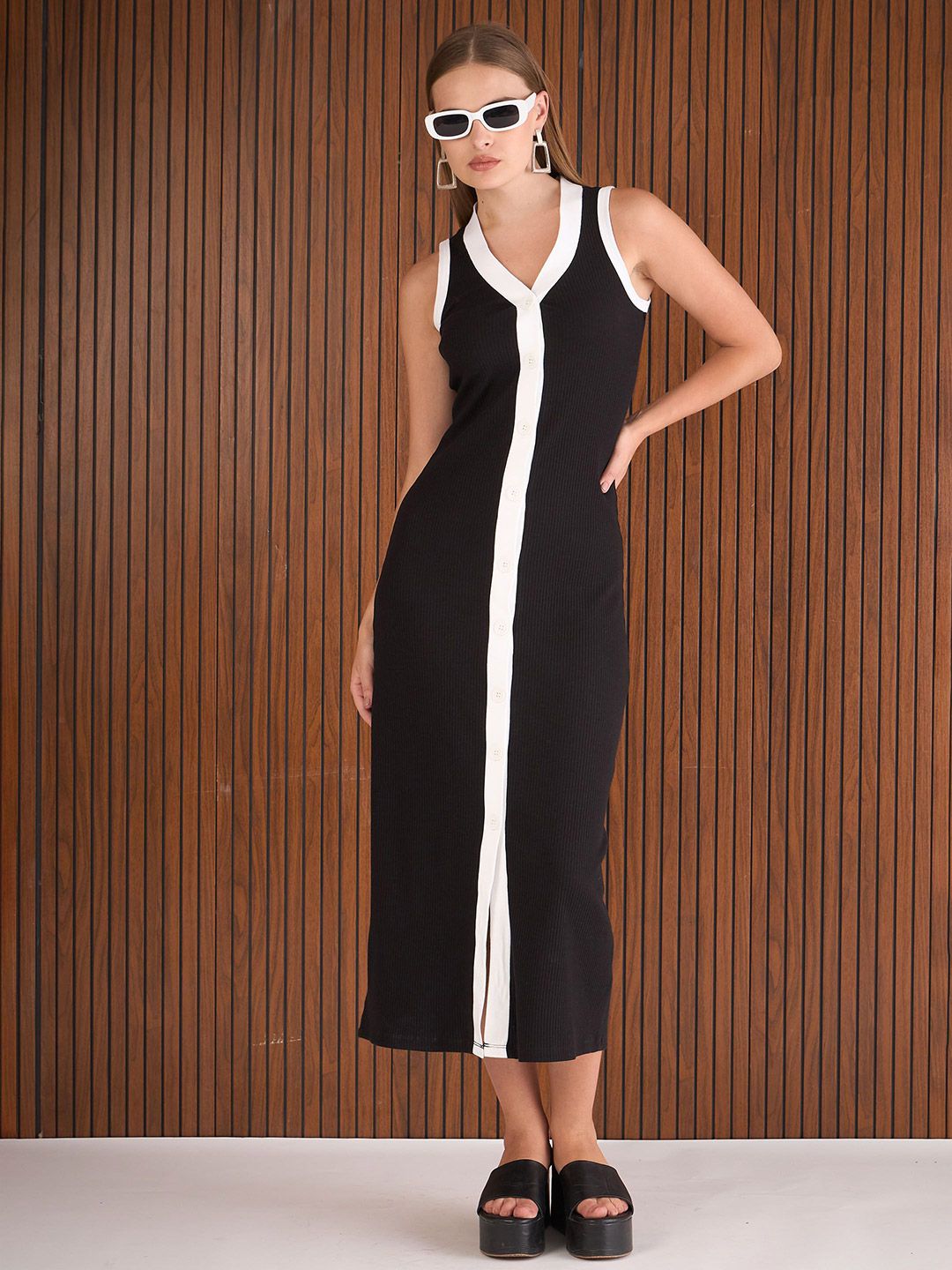 SASSAFRAS Bodycon Maxi Dress