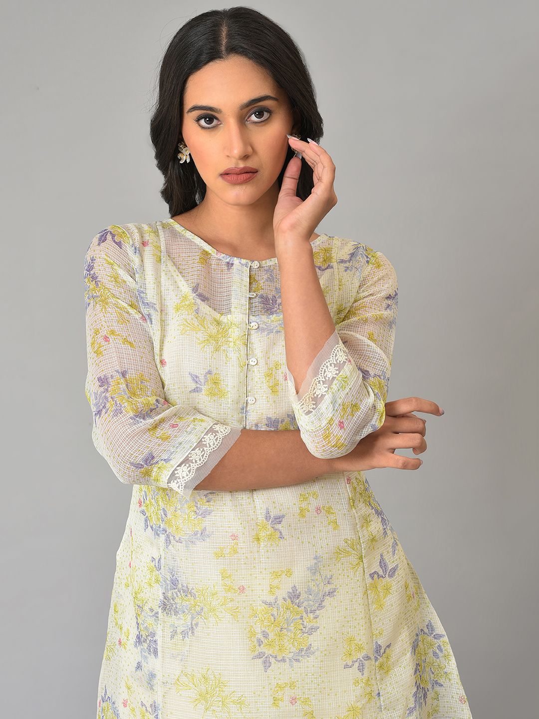 W Floral Printed Round Neck Panelled A-line Kurta