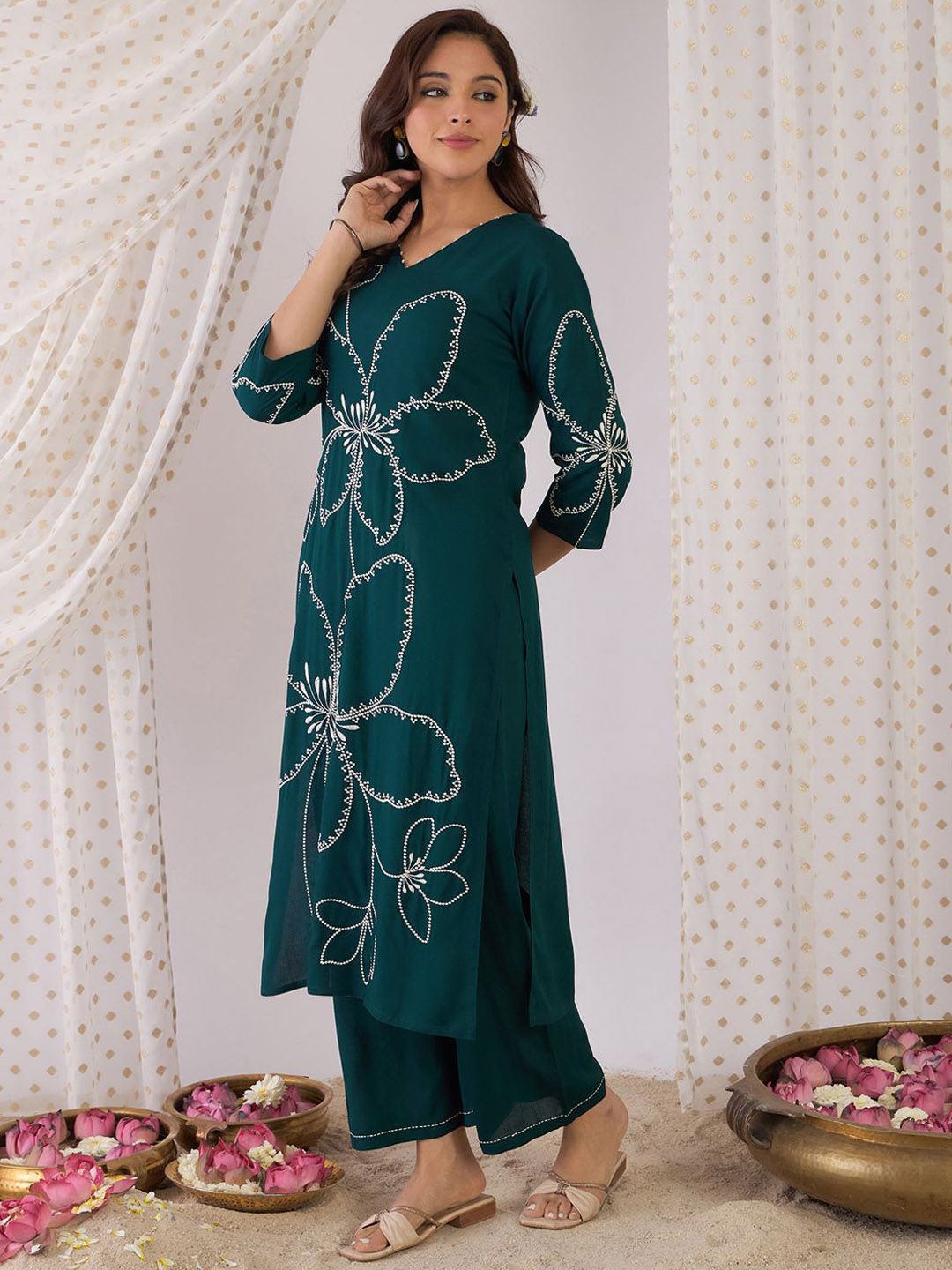 Indo Era Women Floral Embroidered Regular Thread Work Kurta with Palazzos