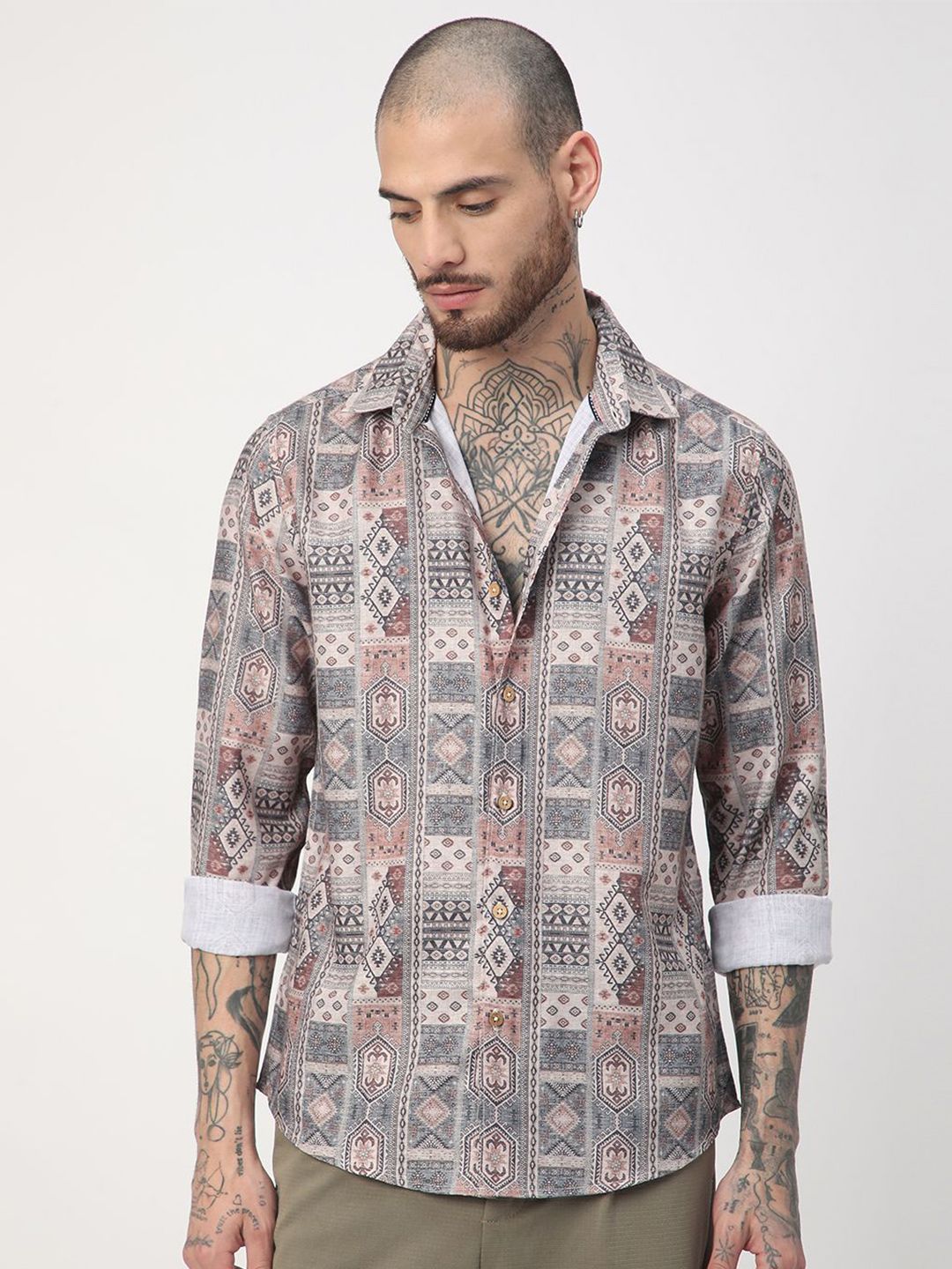 VASTRADO Men Classic Fit Spread Collar Abstract Printed Cotton Casual Shirt