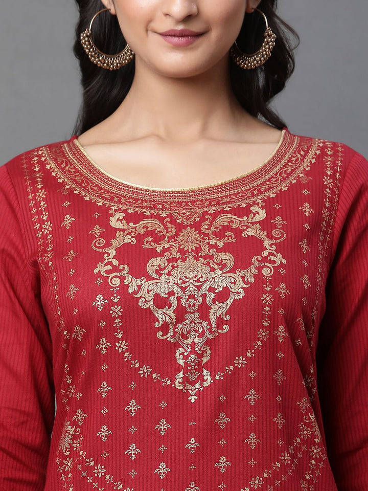 AURELIA Women Ethnic Motifs Yoke Design Thread Work Kurta