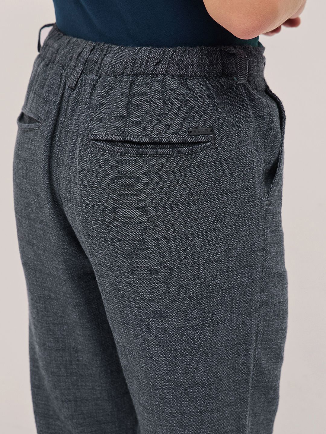 THE BEAR HOUSE Men Textured Tapered Fit Pleated Chinos Trousers
