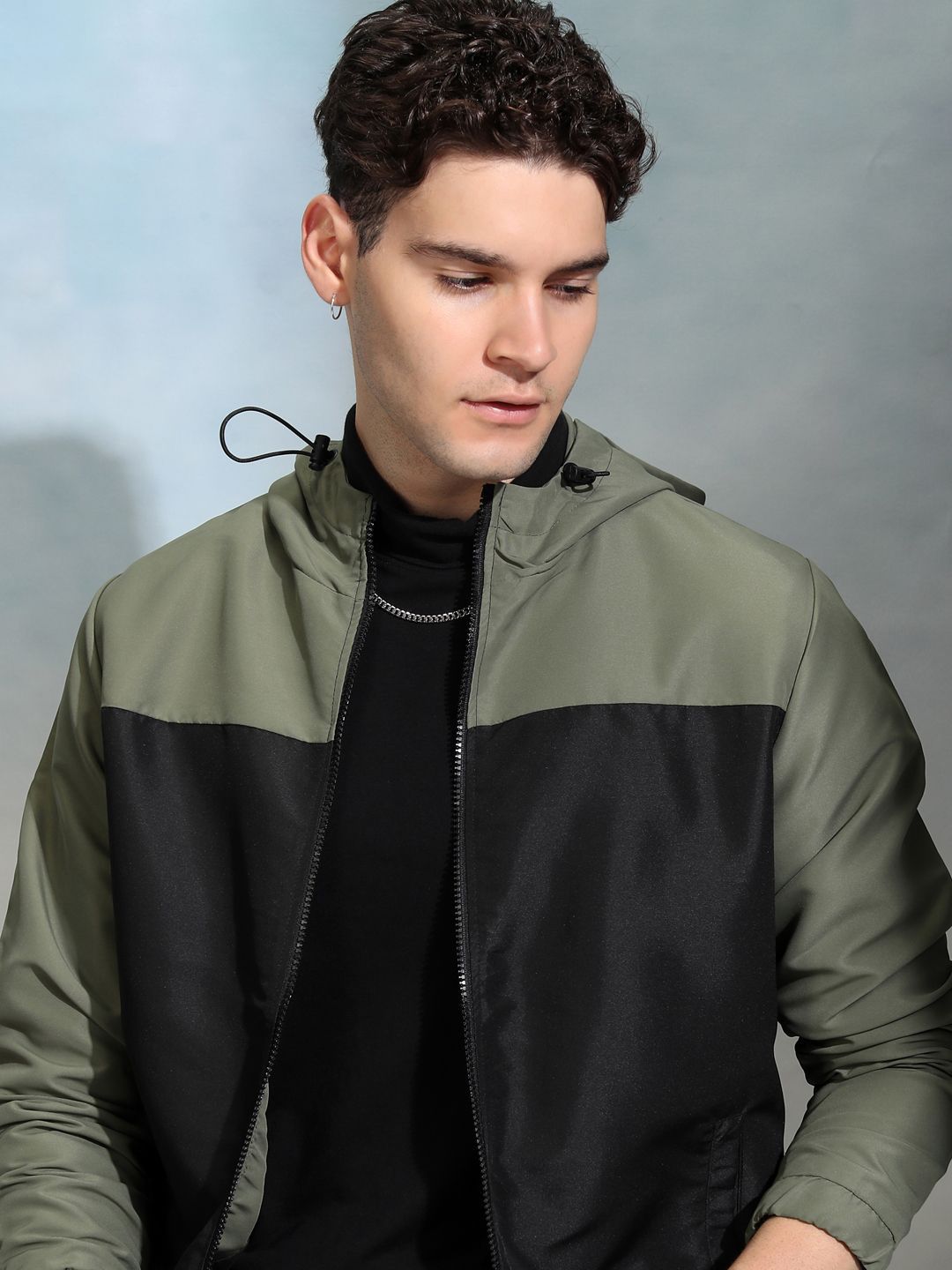 HIGHLANDER Men Colourblocked Outdoor Bomber Jacket