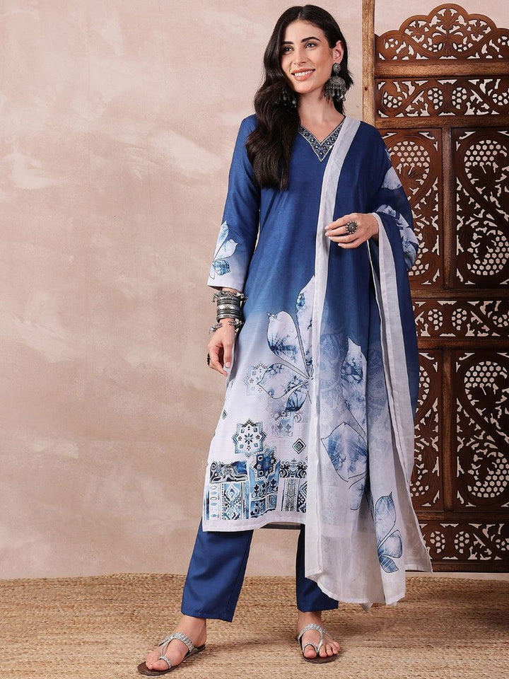 Kalini Floral Printed V-Neck Sequinned Straight Kurta dengan Seluar dan Dupatta