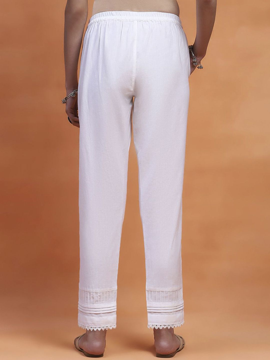 House of Chikankari Women White Cotton Solid Seluar