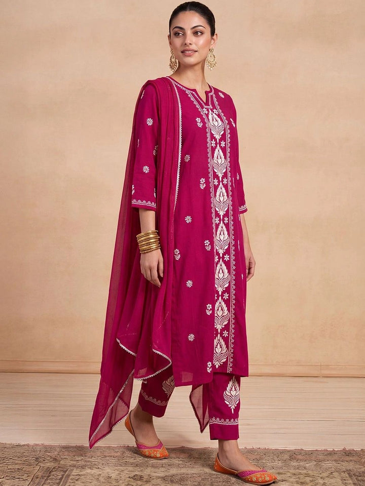 Rumah Wanita Chikankari Motif Etnik Bersulam Benang Biasa Kurta Kerja dengan Seluar & Dengan Dupatta