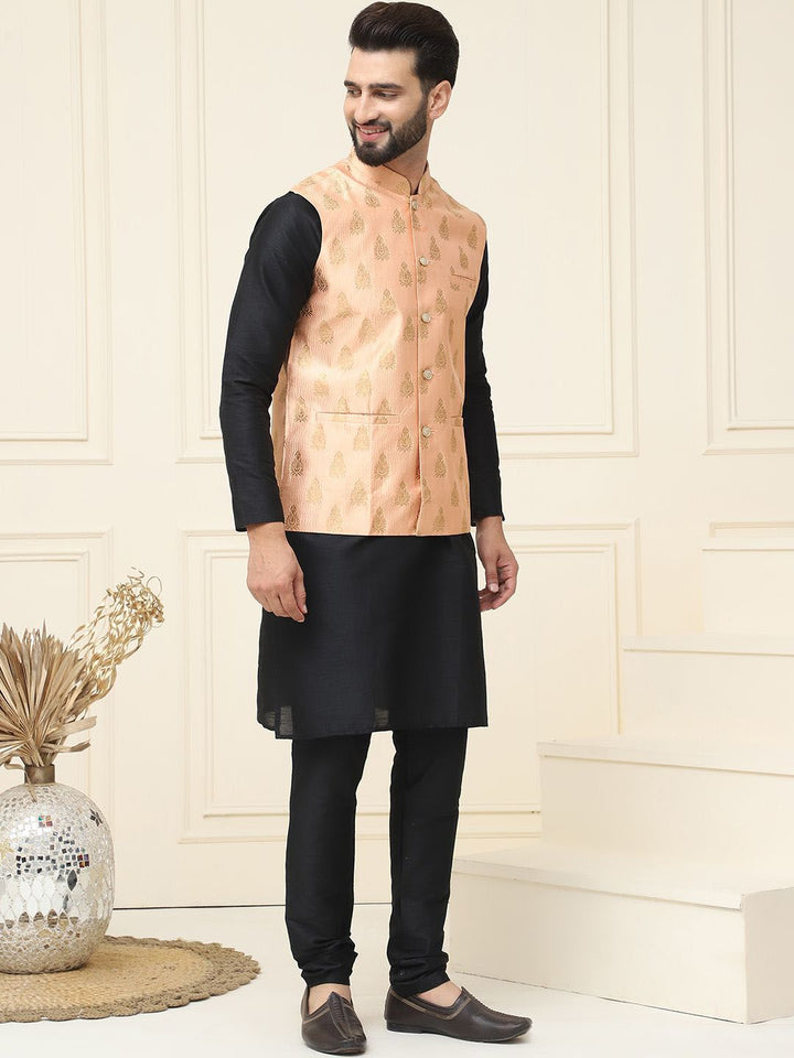 SOJANYA Mandarin Collar Silk Cotton Straight Kurta dengan jaket Churidar & Nehru