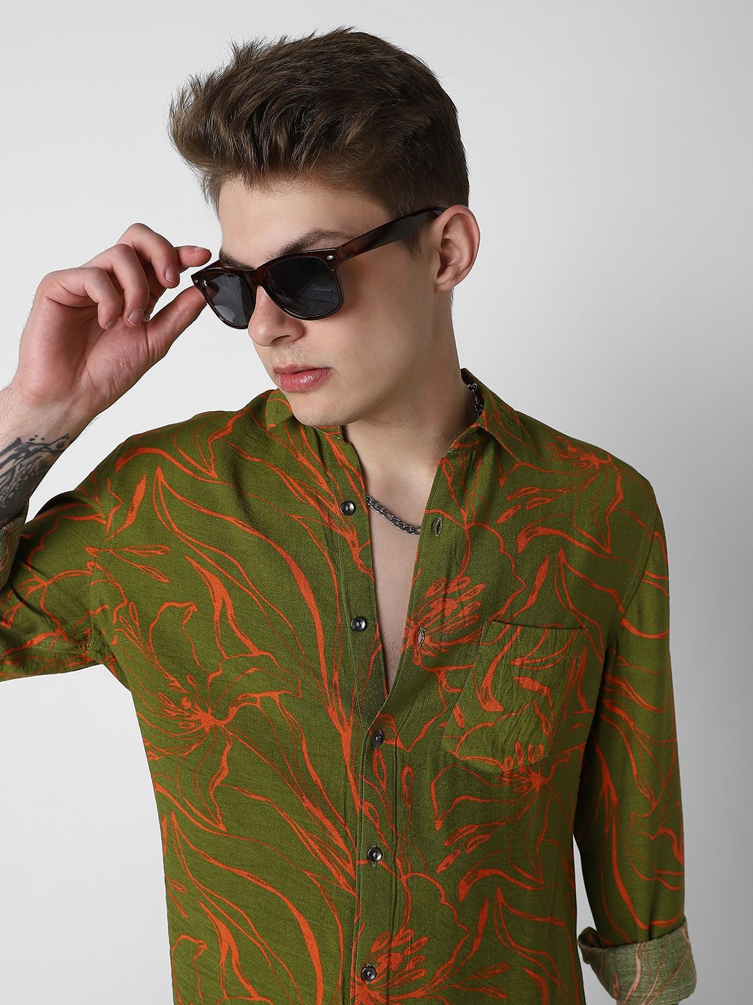 VASTRADO Men Classic Slim Fit  Printed Slim Collar Casual Shirt