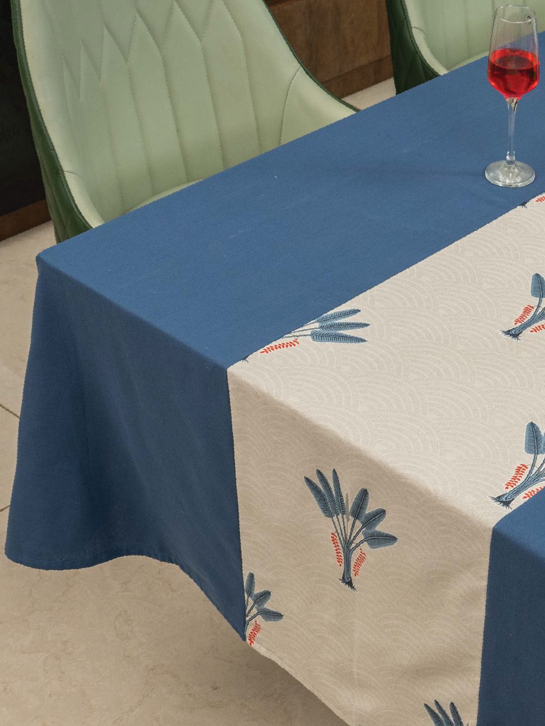 URBAN SPACE Blue & White Floral Anti-Slip Cotton 4-Seater Table Cover