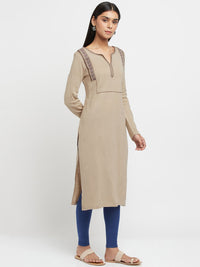 W Floral Embroidered Thread Work Acrylic Straight Kurta
