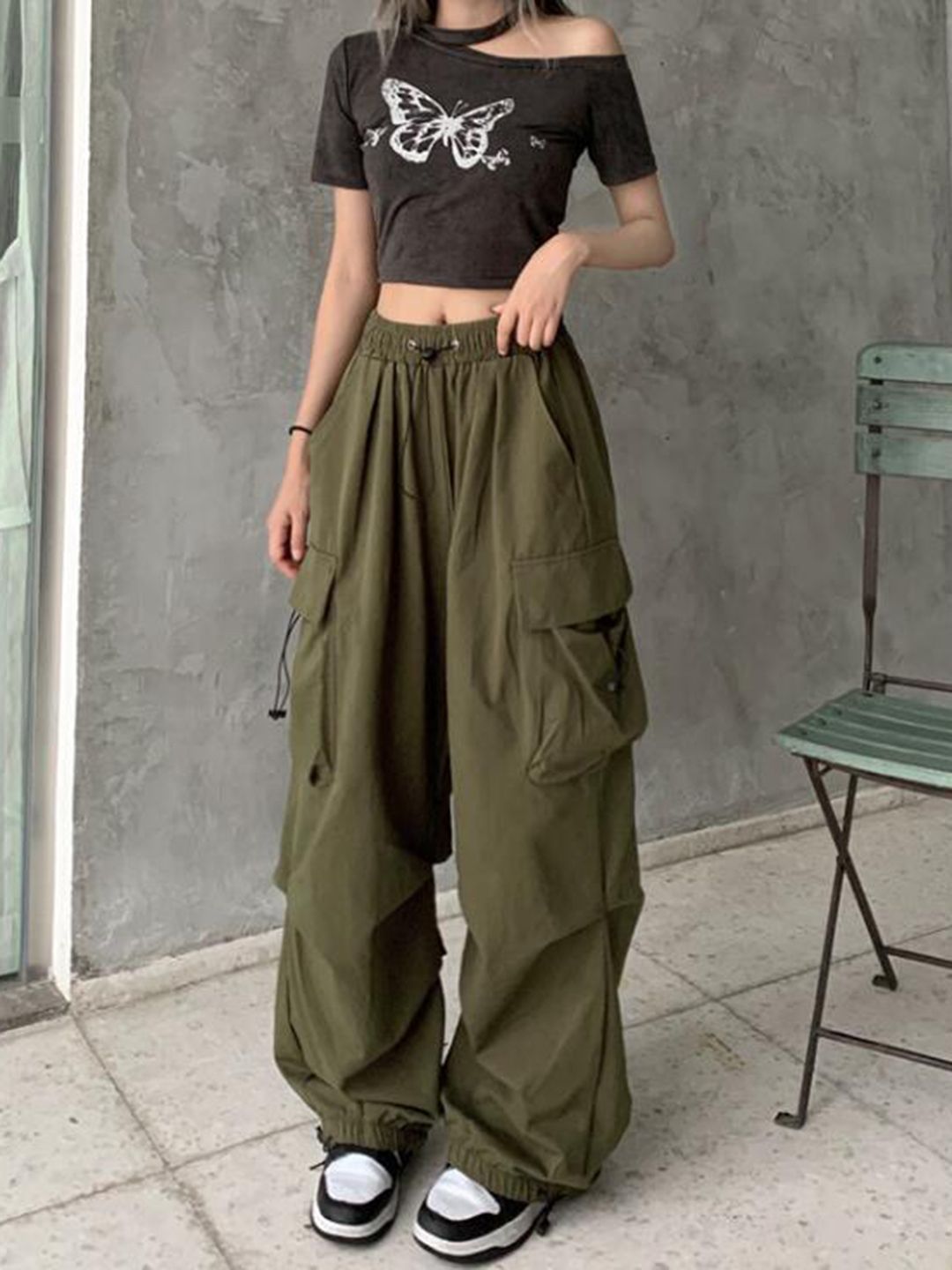 DressBerry Women Relaxed Straight Leg Loose Fit High-Rise Trousers