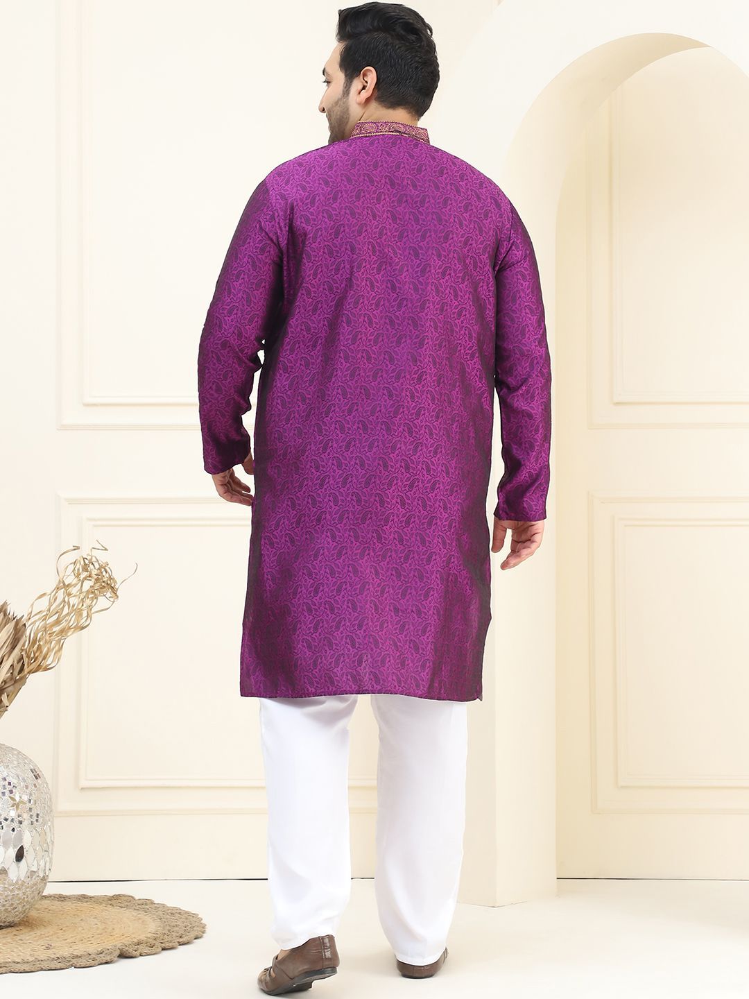 SOJANYA PLUS Ethnic Motifs Woven Design Kurta with Pyjamas