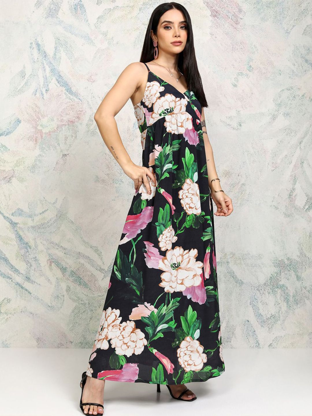 Vishudh Women Floral Printed Empire Maxi Dress