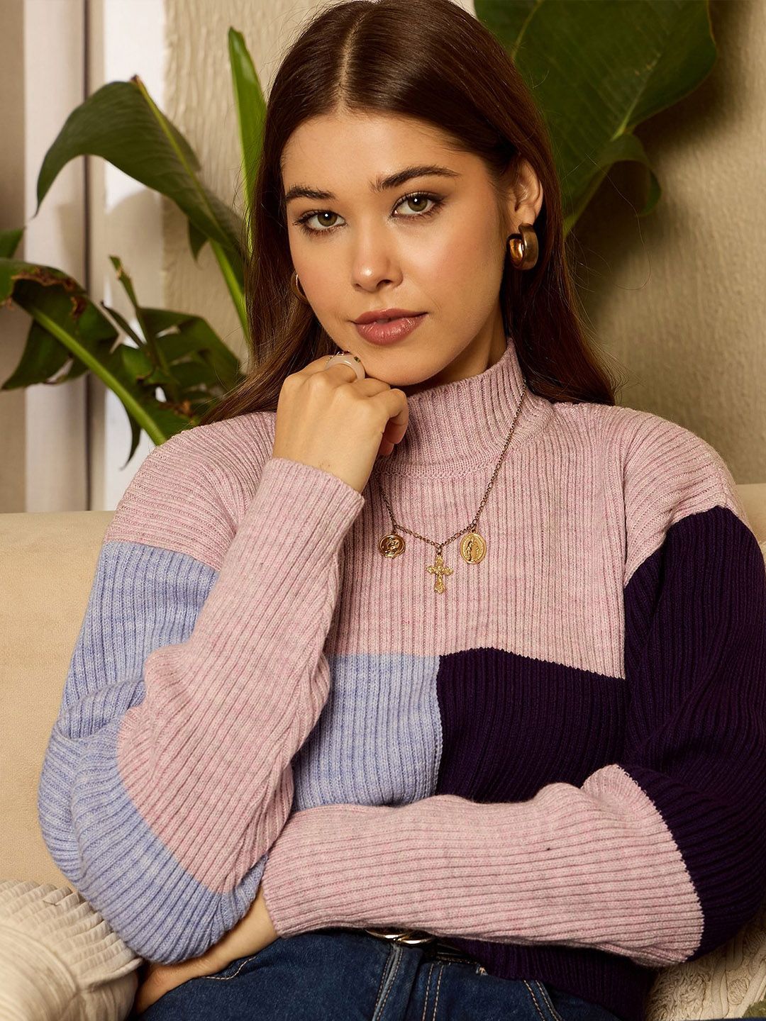 Berrylush Women Colourblocked Pullover Sweater