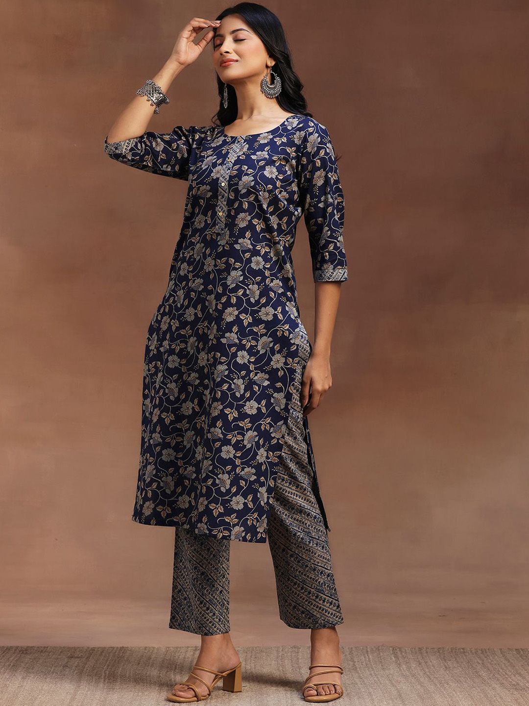 Libas Floral Printed Pure Cotton Kurta with Trousers & Dupatta