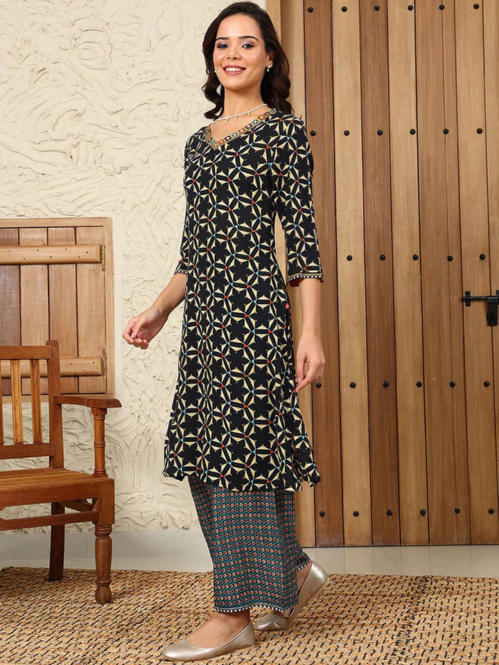 W Women Ethnic Motifs Flared Sleeves Thread Work Kurta