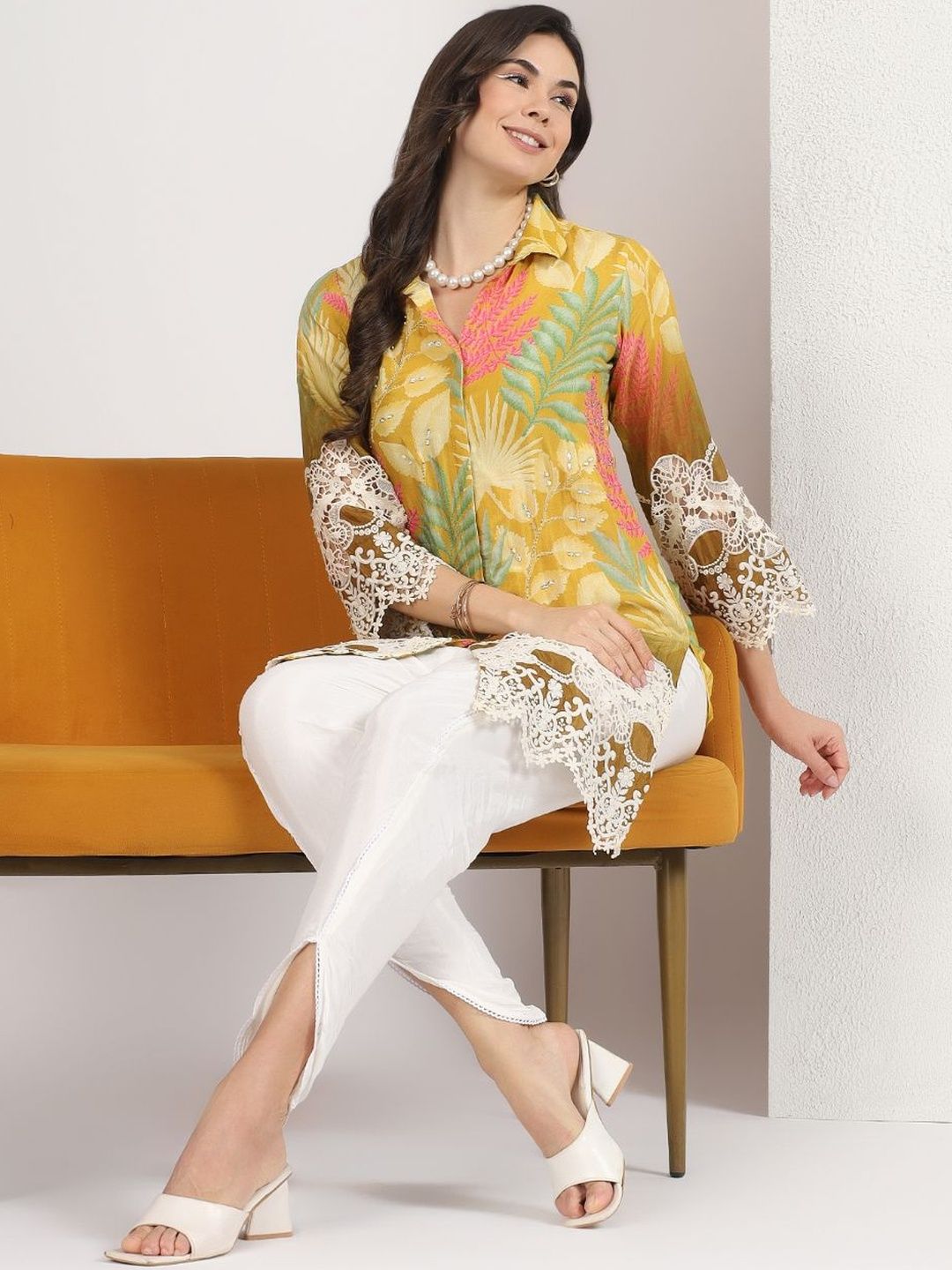 Mamicha Women Floral Printed Regular Thread Work Kurti with Dhoti Pants