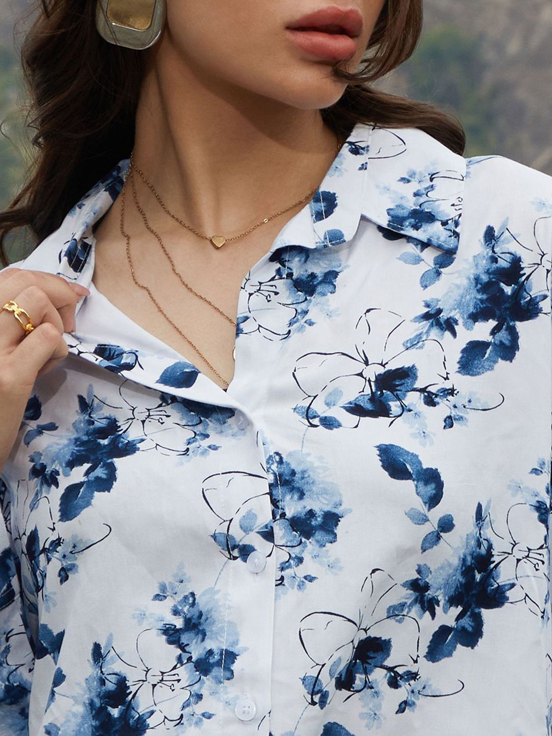 Campus Sutra Women Comfort Spread Collar Floral Printed Oversized Casual Shirt