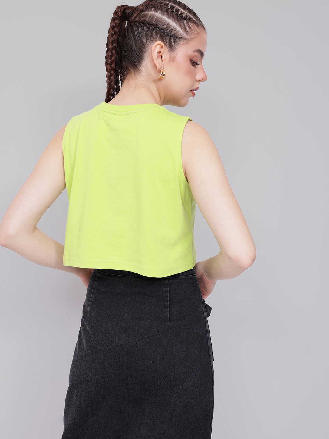 DressBerry Sleeveless Slay Crop T-shirt