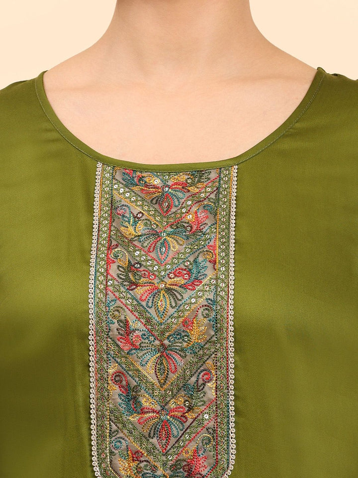 Mamicha Women Ethnic Motifs Embroidered Regular Thread Work Pure Cotton Kurta with Palazzos & With Dupatta