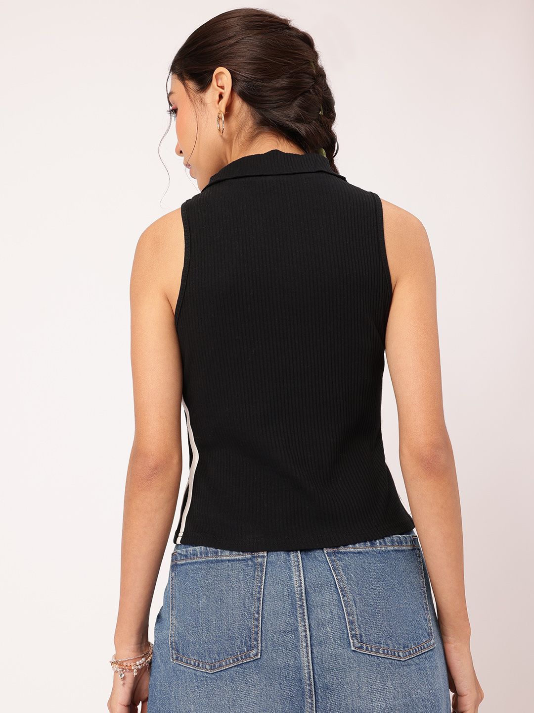 DressBerry Vibe Shift Ribbed Contrast-Trim Sleeveless Top