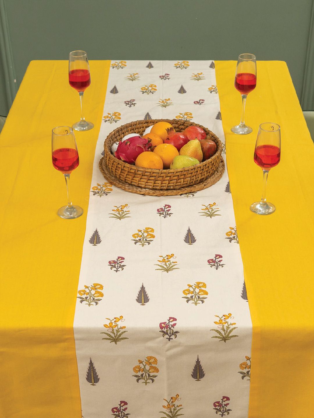 URBAN SPACE Yellow Floral Anti-Slip Cotton 6-Seater Table Cover