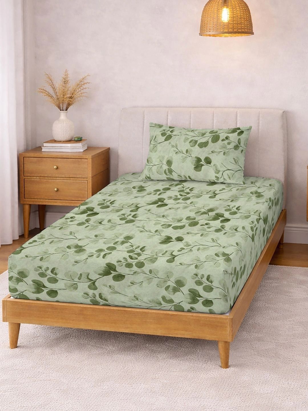 Myntra Elegant Homes Green Floral 300 TC Cadar Katil Bujang dengan 1 Sarung Bantal