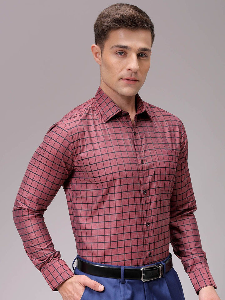 The Indian Garage Co. X Luxe Men Slim Fit Opaque Checked Formal Shirt