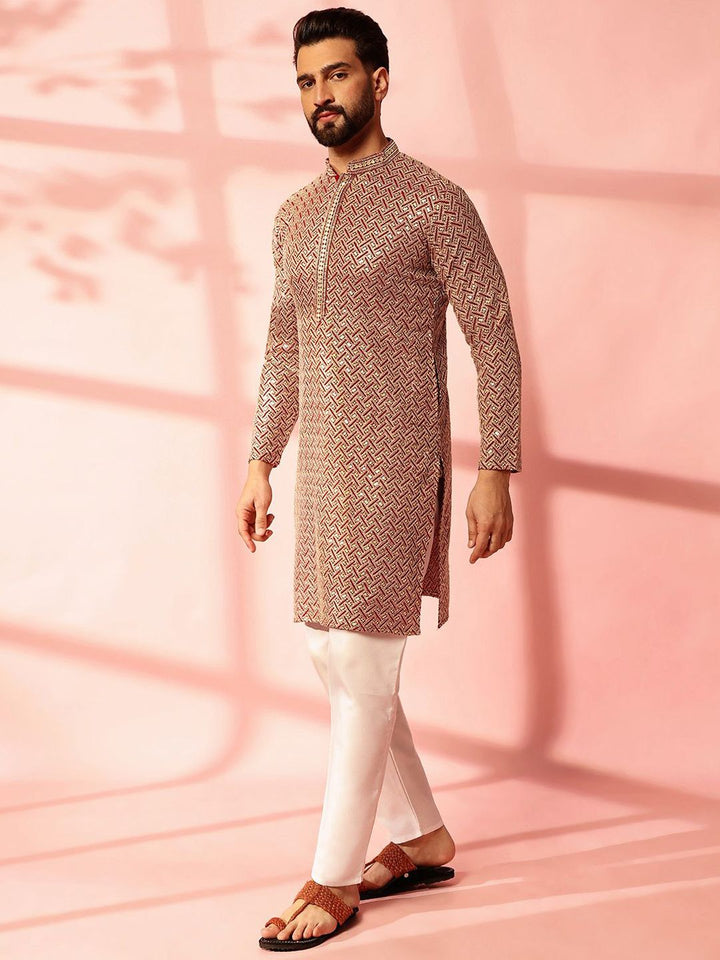 Kurta Lurus Kapas Bersulam Geometri Anouk