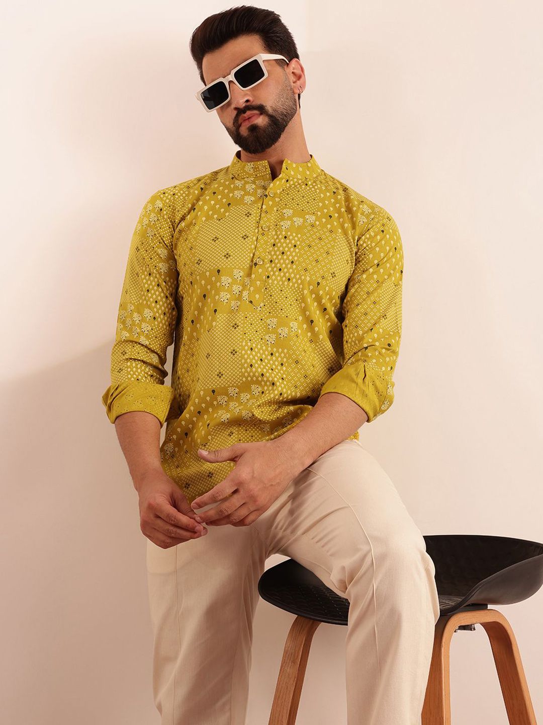 Kurta Pendek Kolar Mandarin Bercetak Motif Etnik Anouk