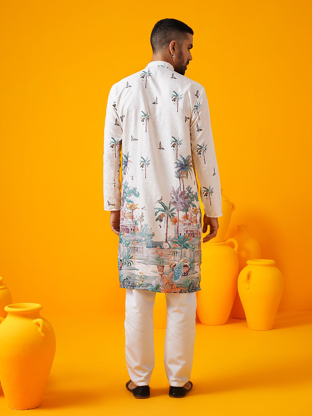 SOJANYA Men Floral Embroidered Regular Thread Work Pure Cotton Kurta with Pyjamas