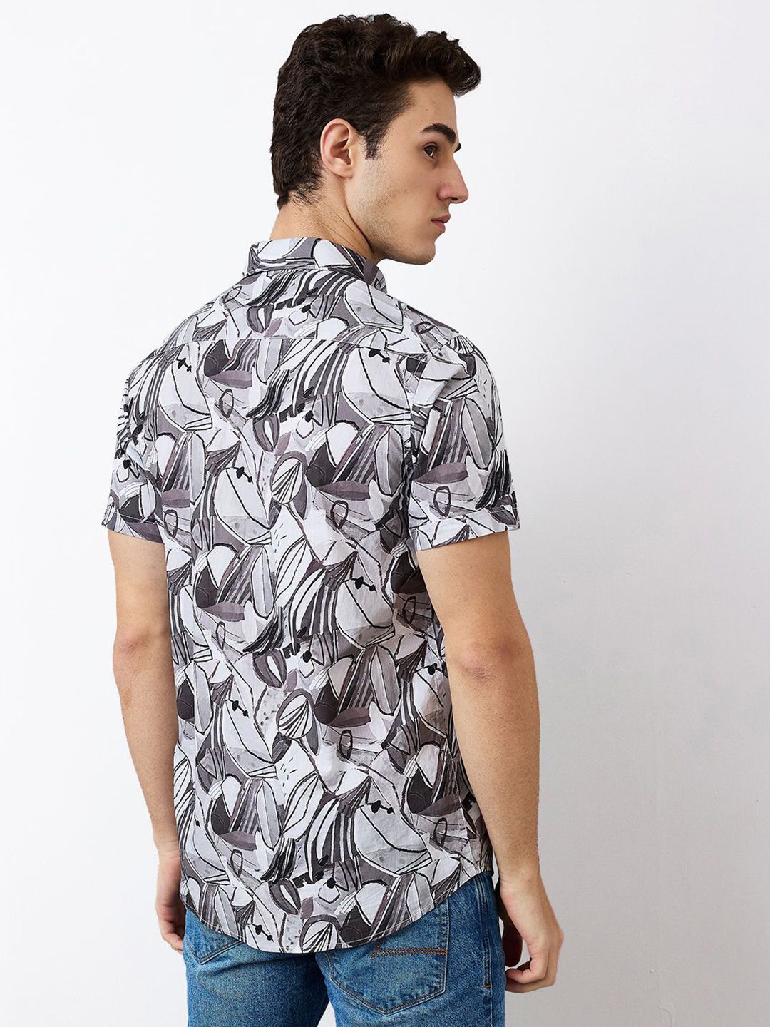 SPYKAR Men Spread Collar Abstract Printed Cotton Casual Shirt